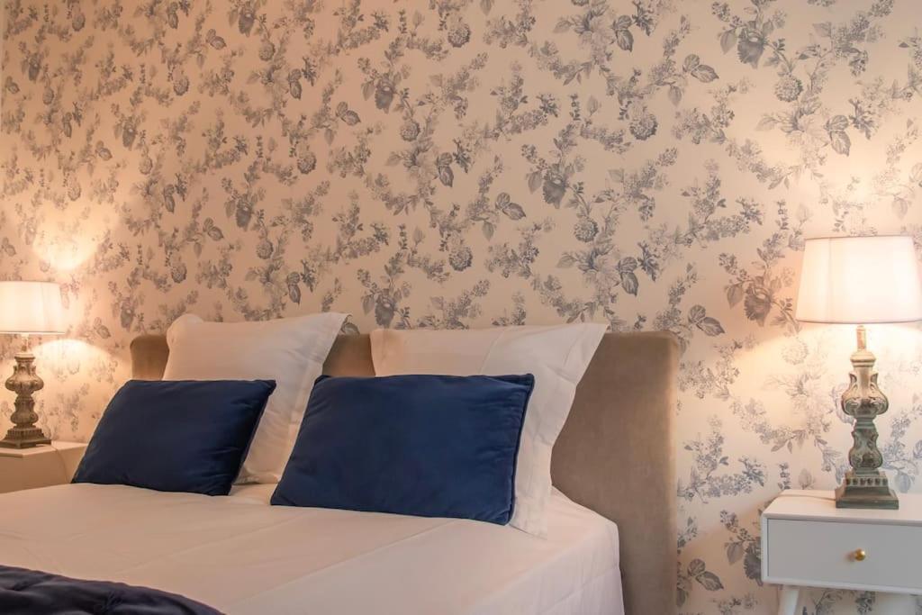 Logement Centre Ville De Reims - Commerces - Wifi Buitenkant foto